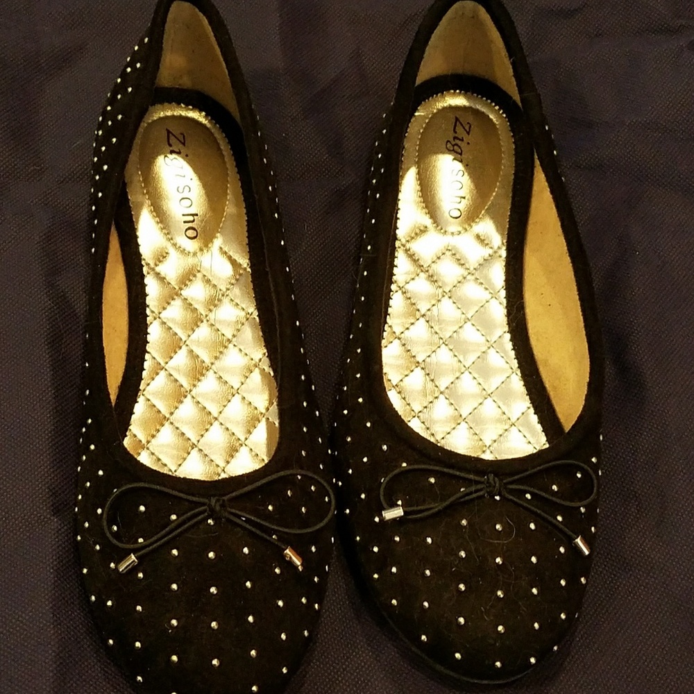 NWT ZIGI SOHO Patrizia flats velvet black w gold studs w bow.  New in box